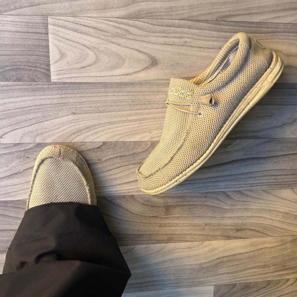 Hey Dude Wally Sox Slip On Loafers Size 10.5 Tan